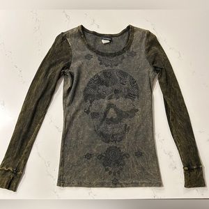 The Buckle, Daytrip Long Sleeve Skull Shirt